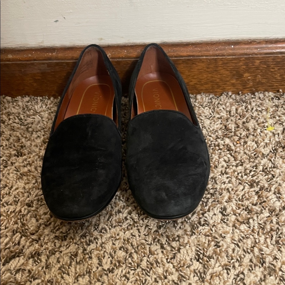 Vionic Black Suede Women's Slip-On Loafers